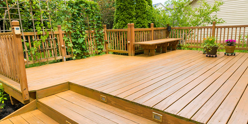 Pros and Cons of Wood Decks