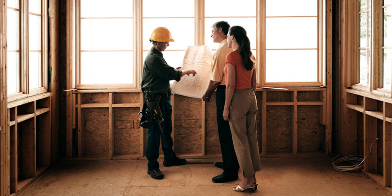 How to Hire the Right Custom Home Builder 